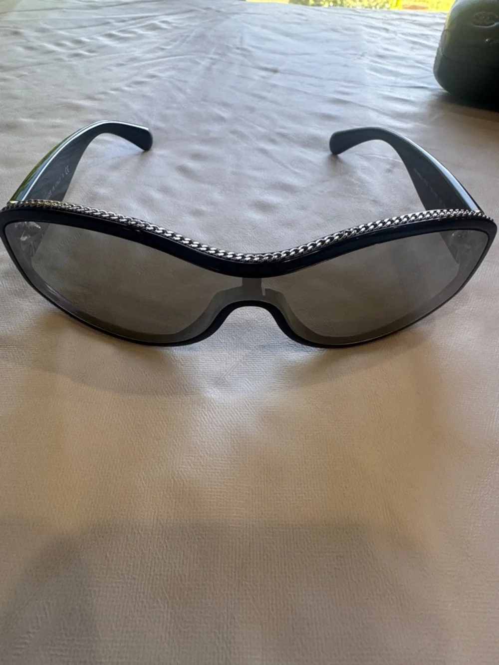 CHANEL Black Oversized Shield Sunglasses with Quilted Case - Picture 3 of 7